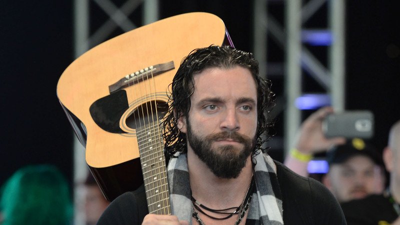 Elias Hypes His New EP, Triple H Surprises Shawn Michaels (Video),