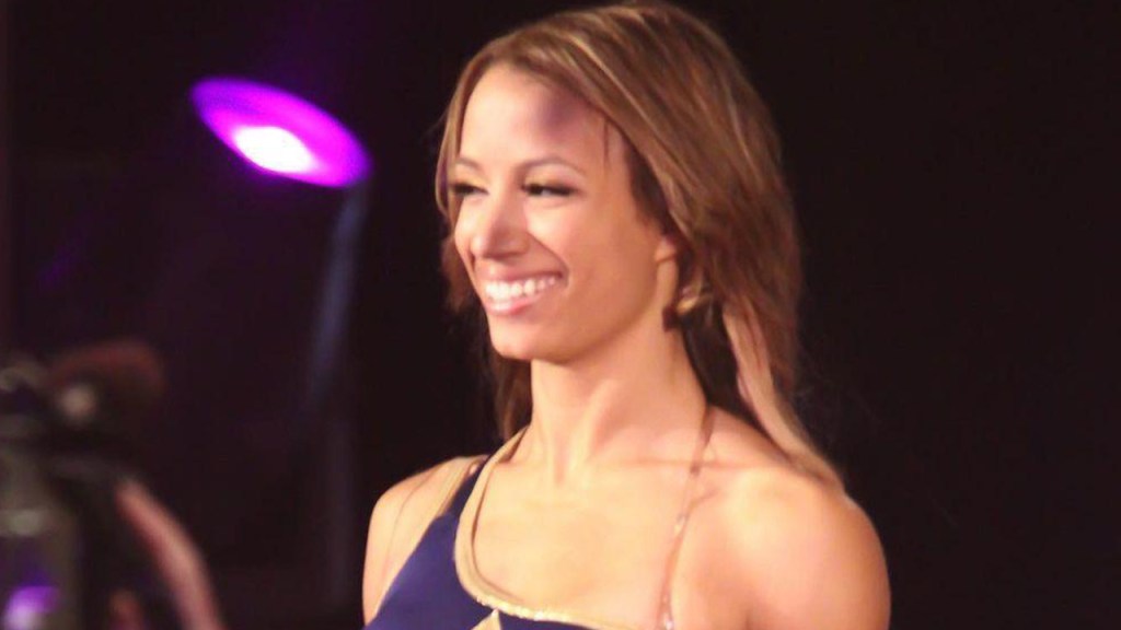 sasha banks mercedes mone