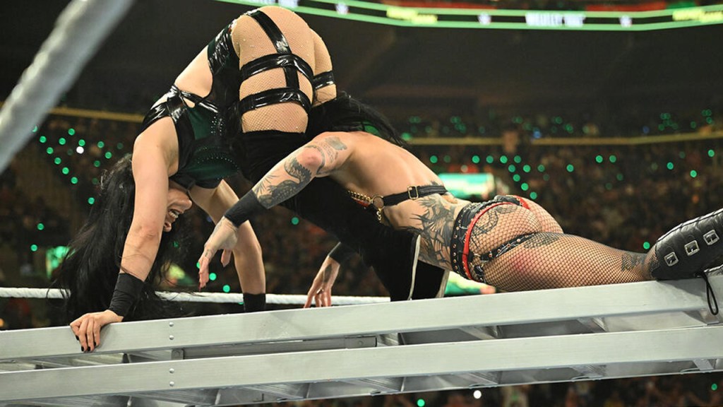 stephanie vaquer WWE devil's kiss