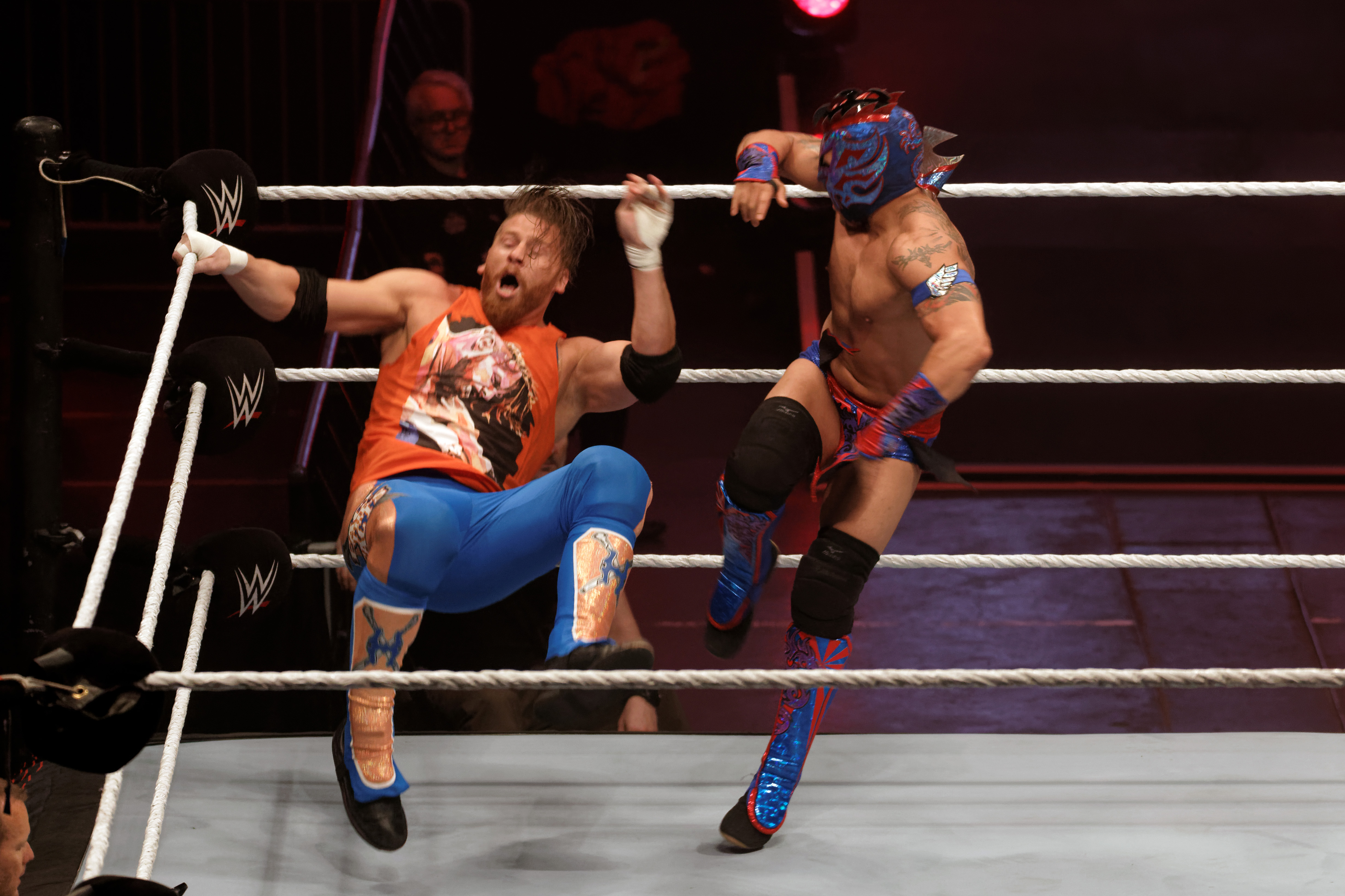 Curt Hawkins v Kalisto