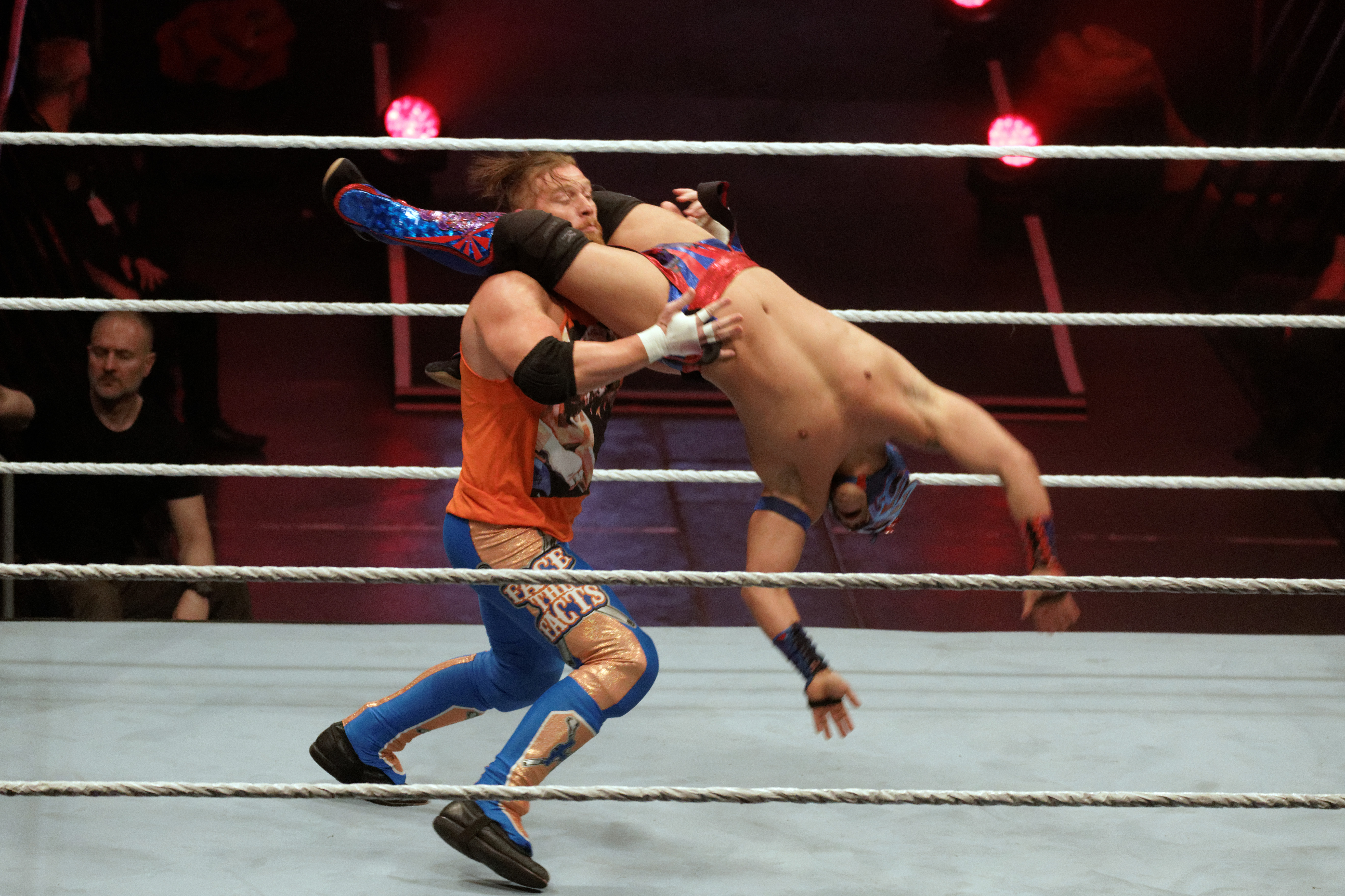 Curt Hawkins v Kalisto