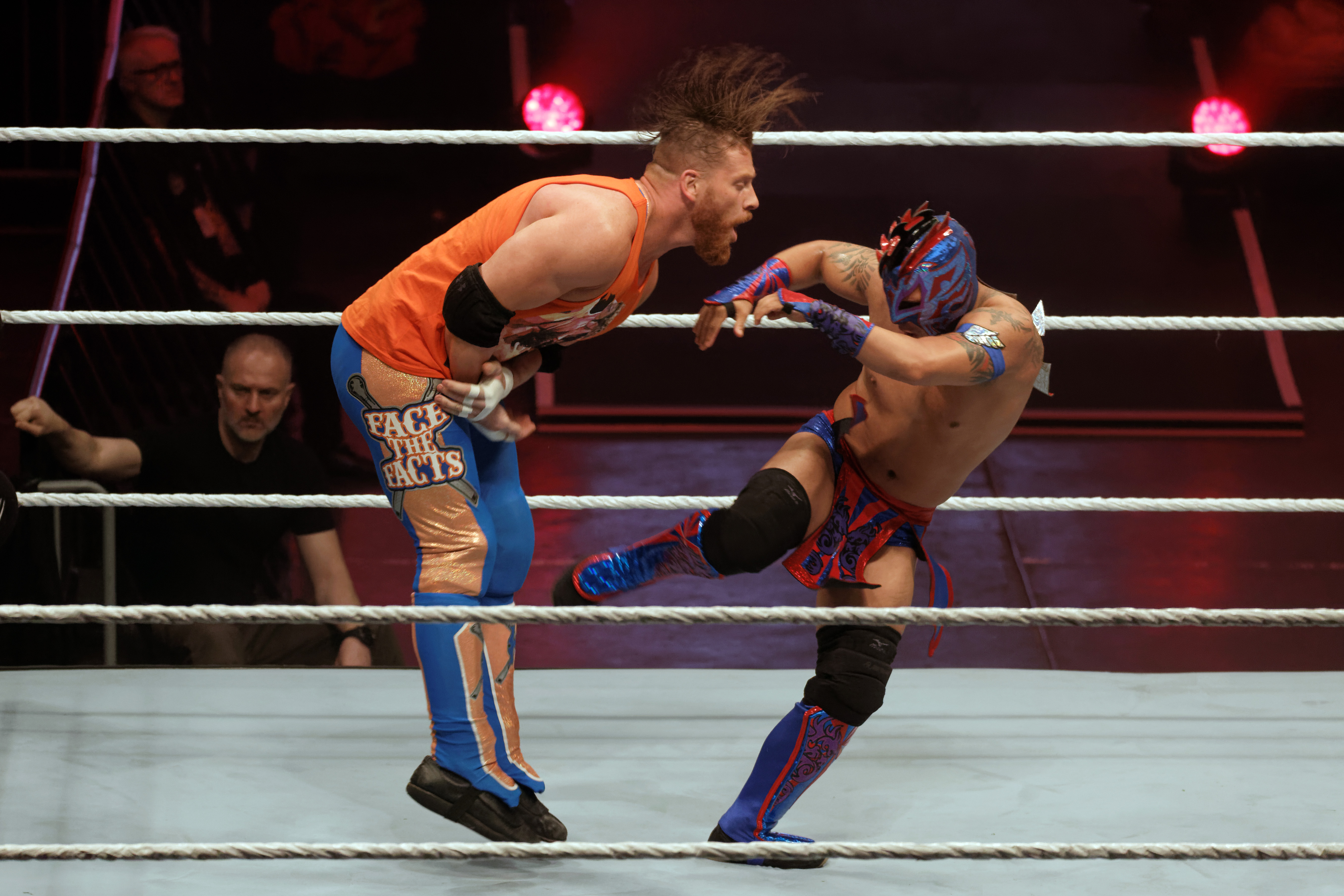 Curt Hawkins v Kalisto