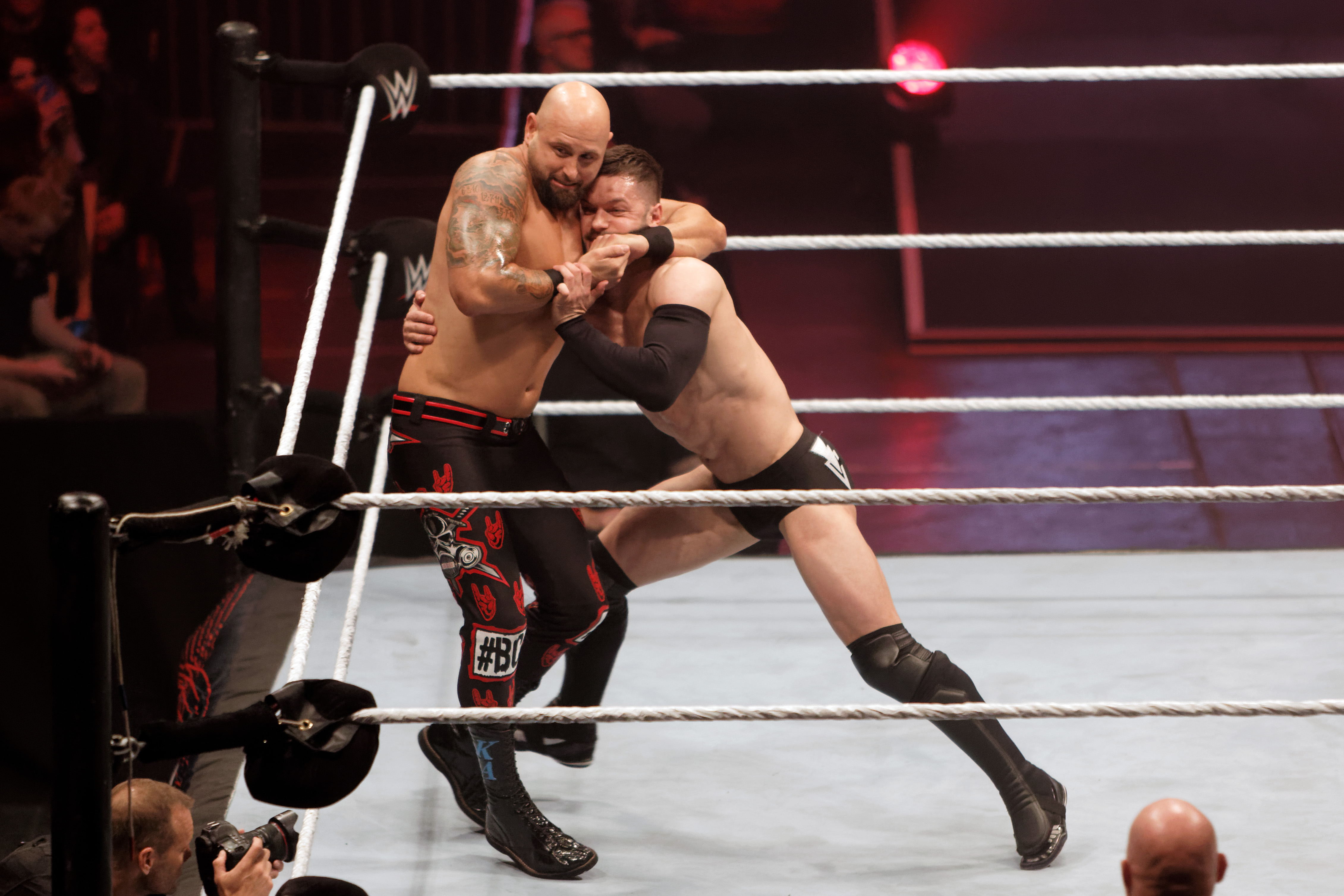 Finn Balor v Karl Anderson