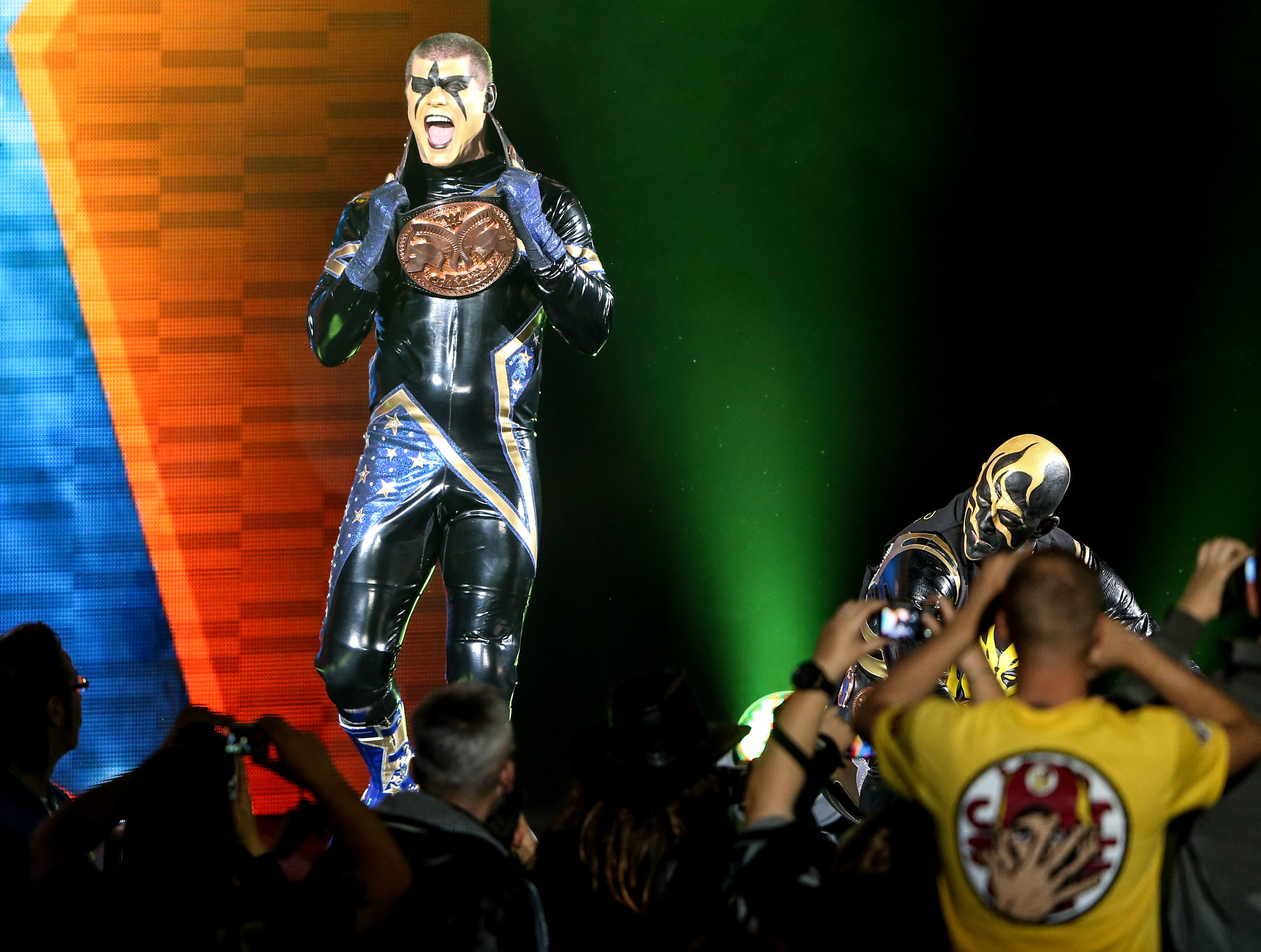 Goldust & Stardust vs The Usos