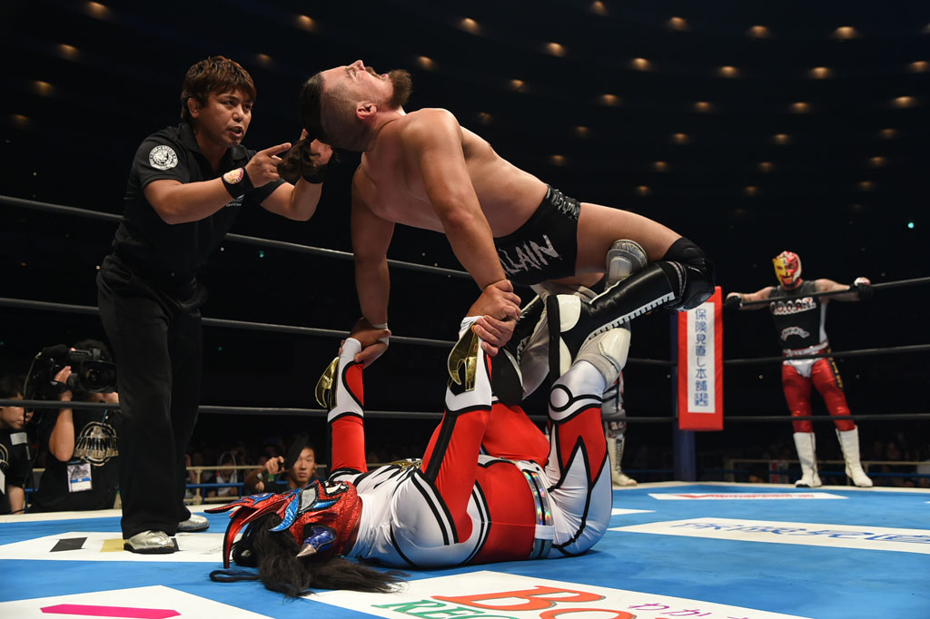 Liger, Mysterio & Tanahashi vs Cody, Page & Scurll