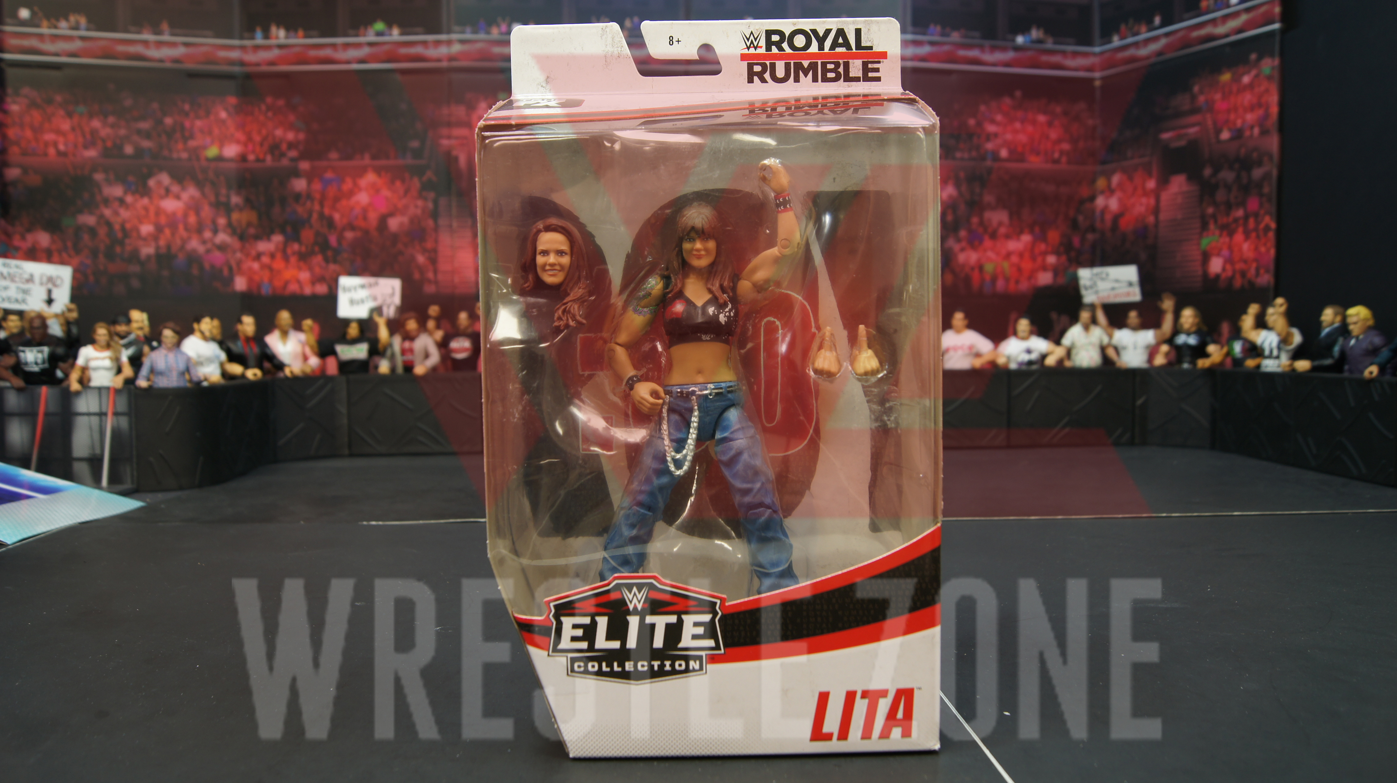 Wz_wwe_royal_rumble_elites_lita_a