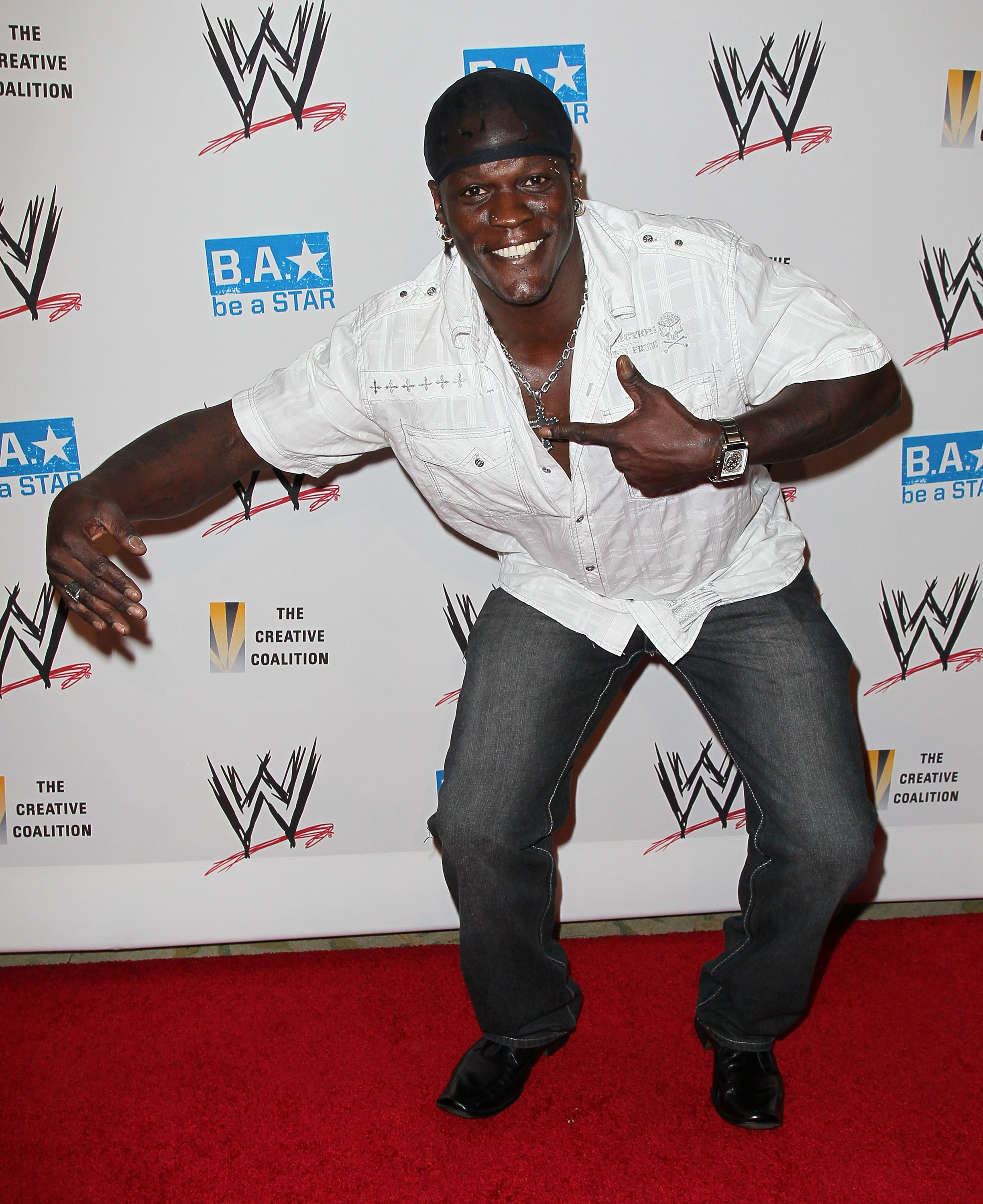 R Truth