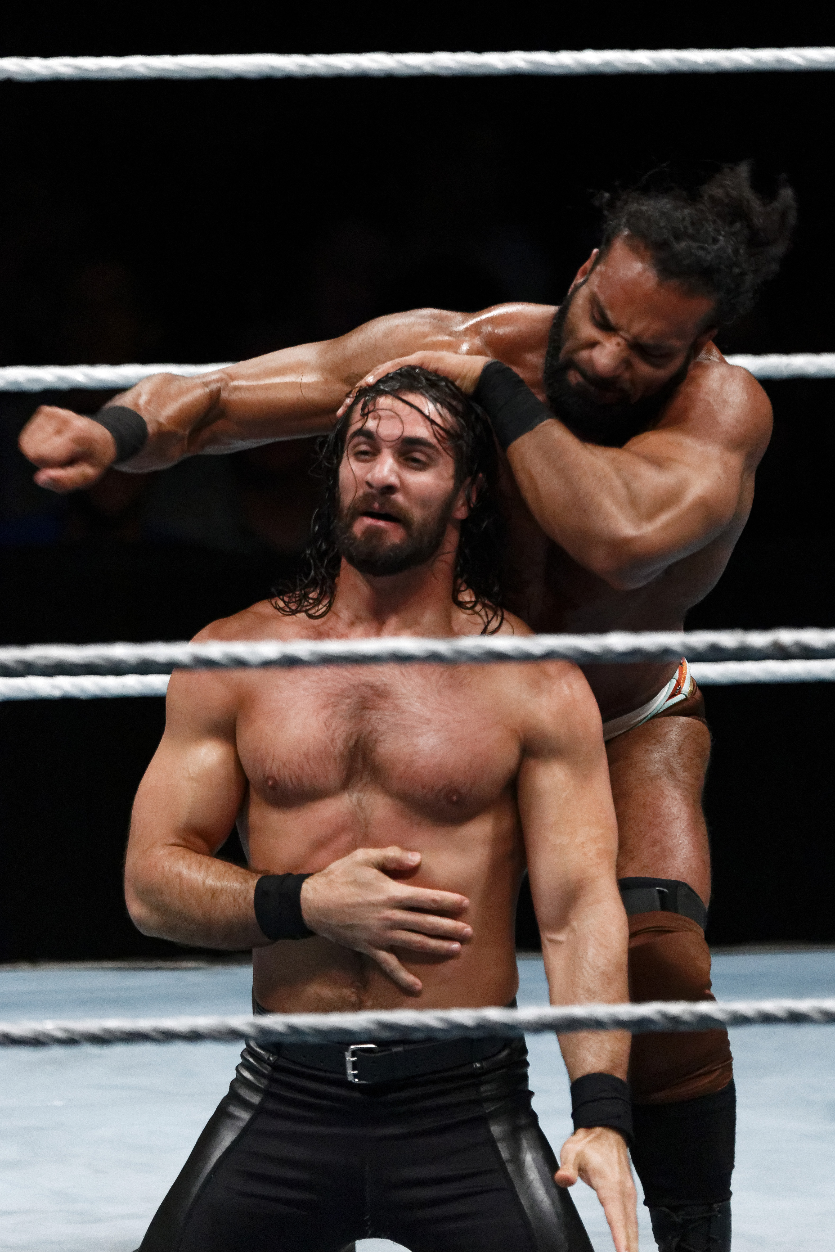 Seth Rollins vs Jinder Mahal