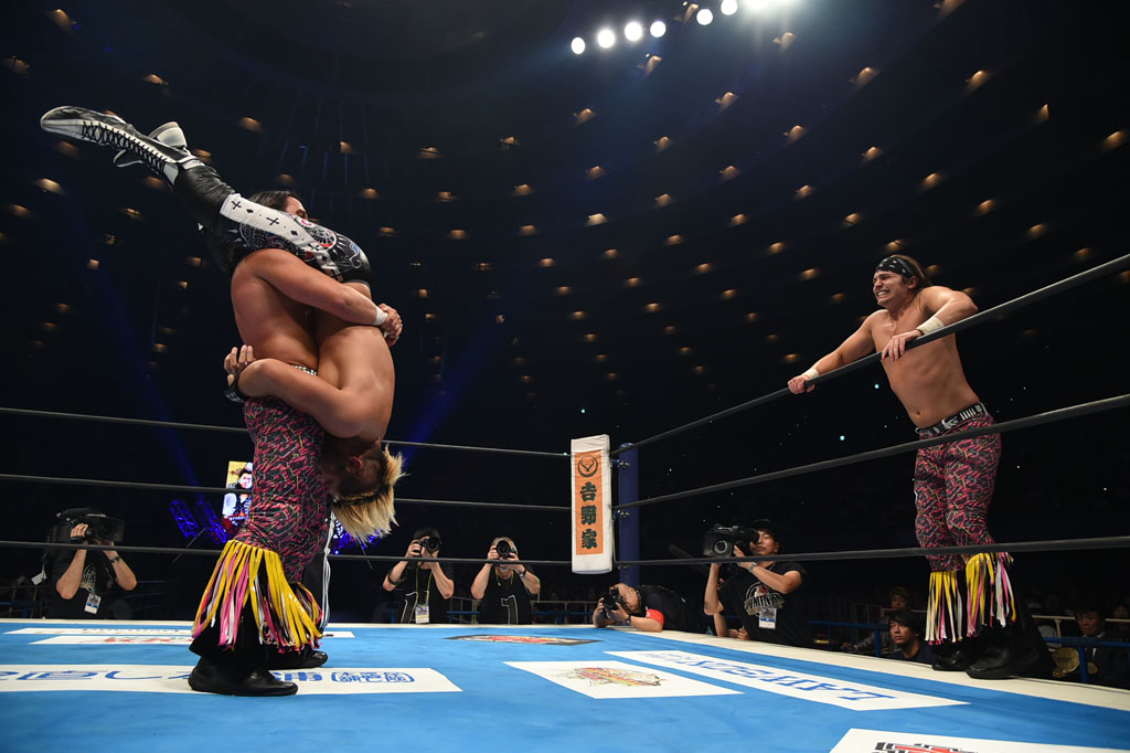 The Young Bucks v LIJ's EVIL & Sanada