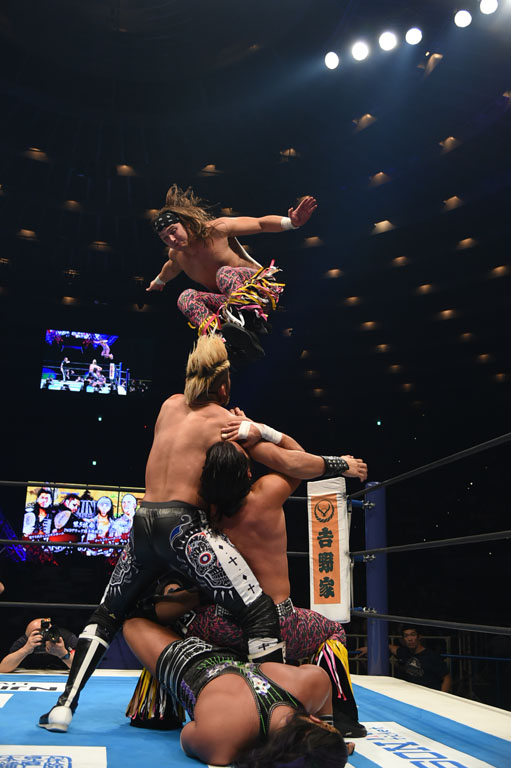 The Young Bucks v LIJ's EVIL & Sanada