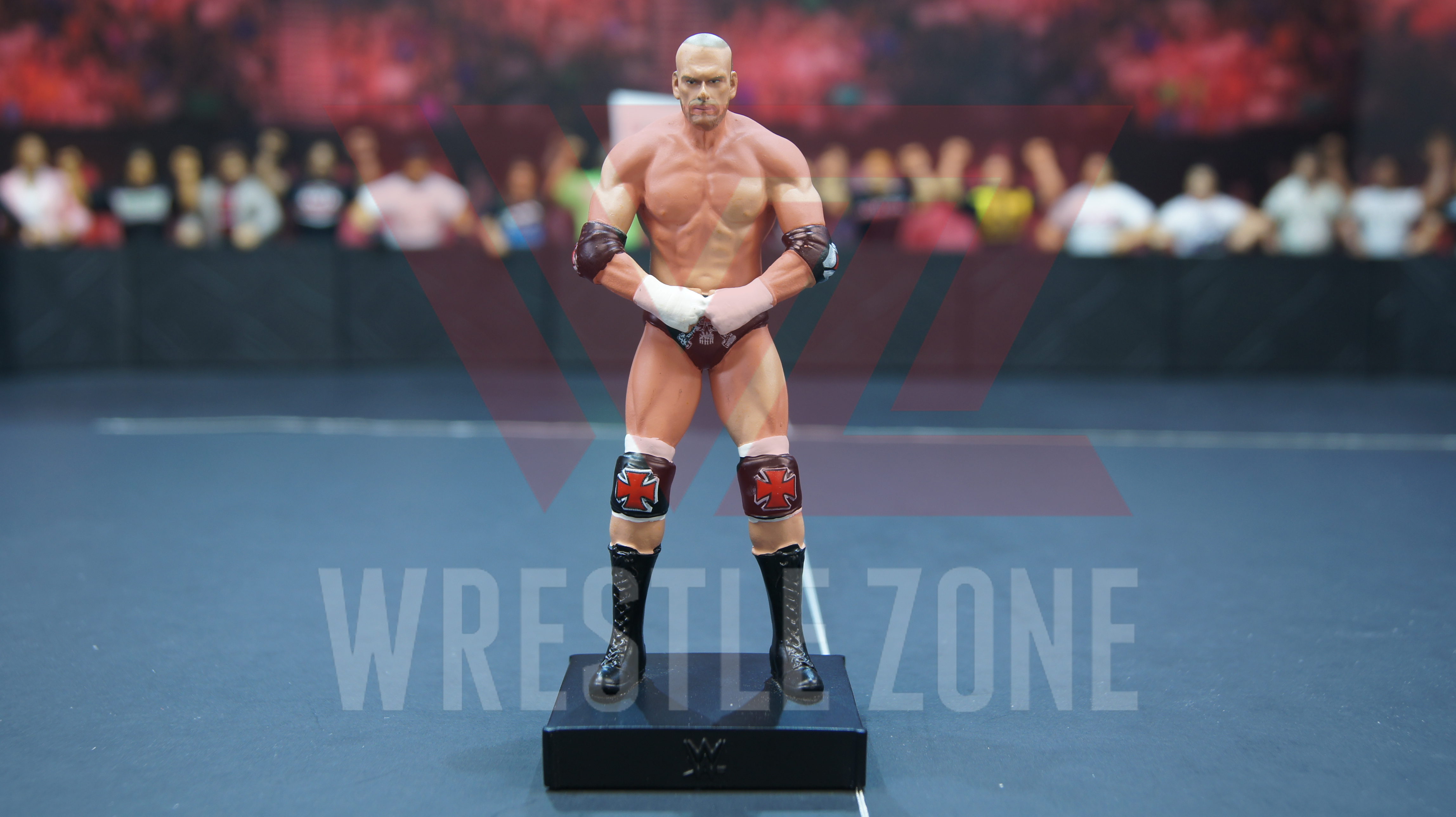 Wwe_hero_collector_hhh_e