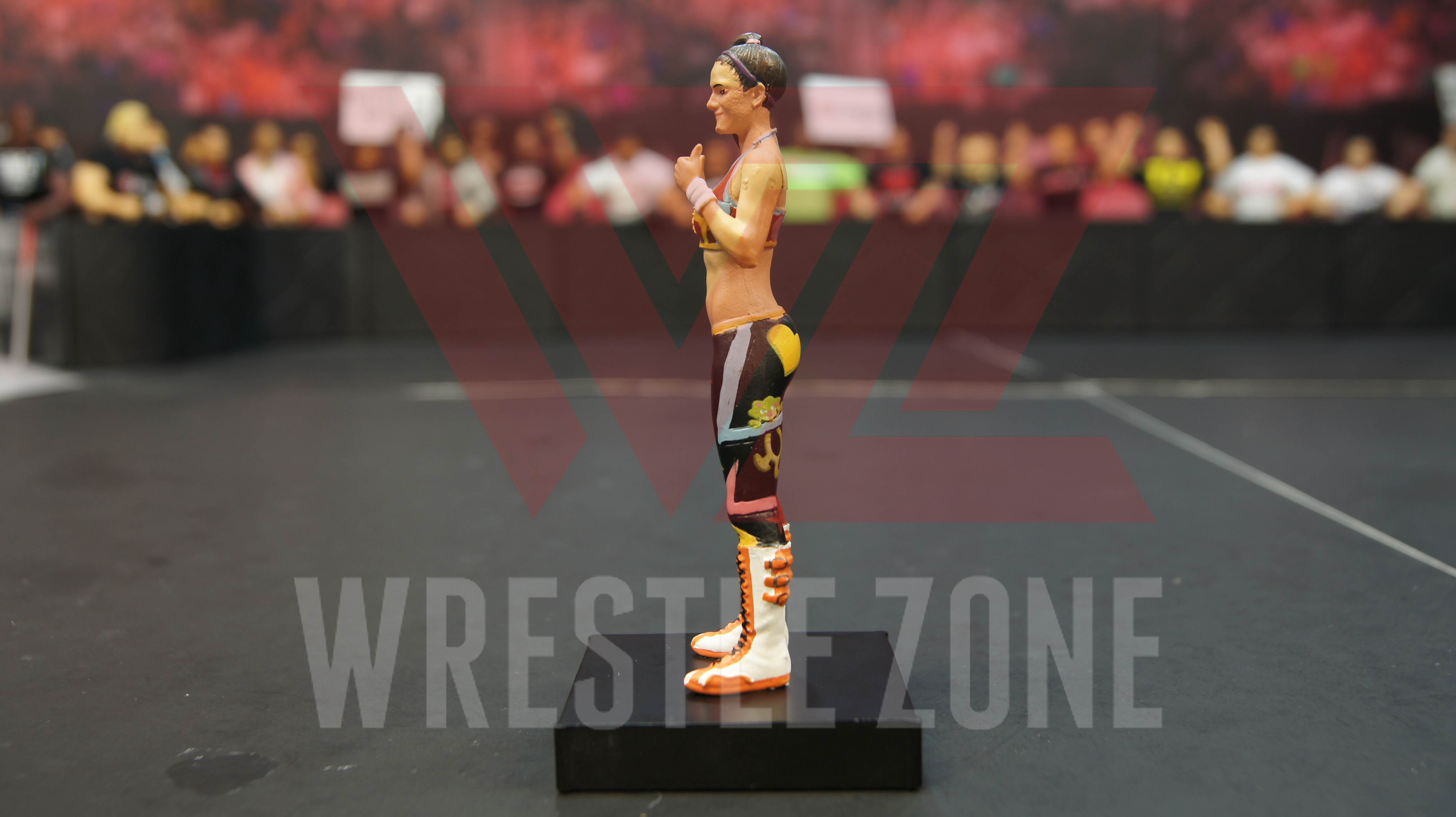 Wwe_herocollector_bayley_f