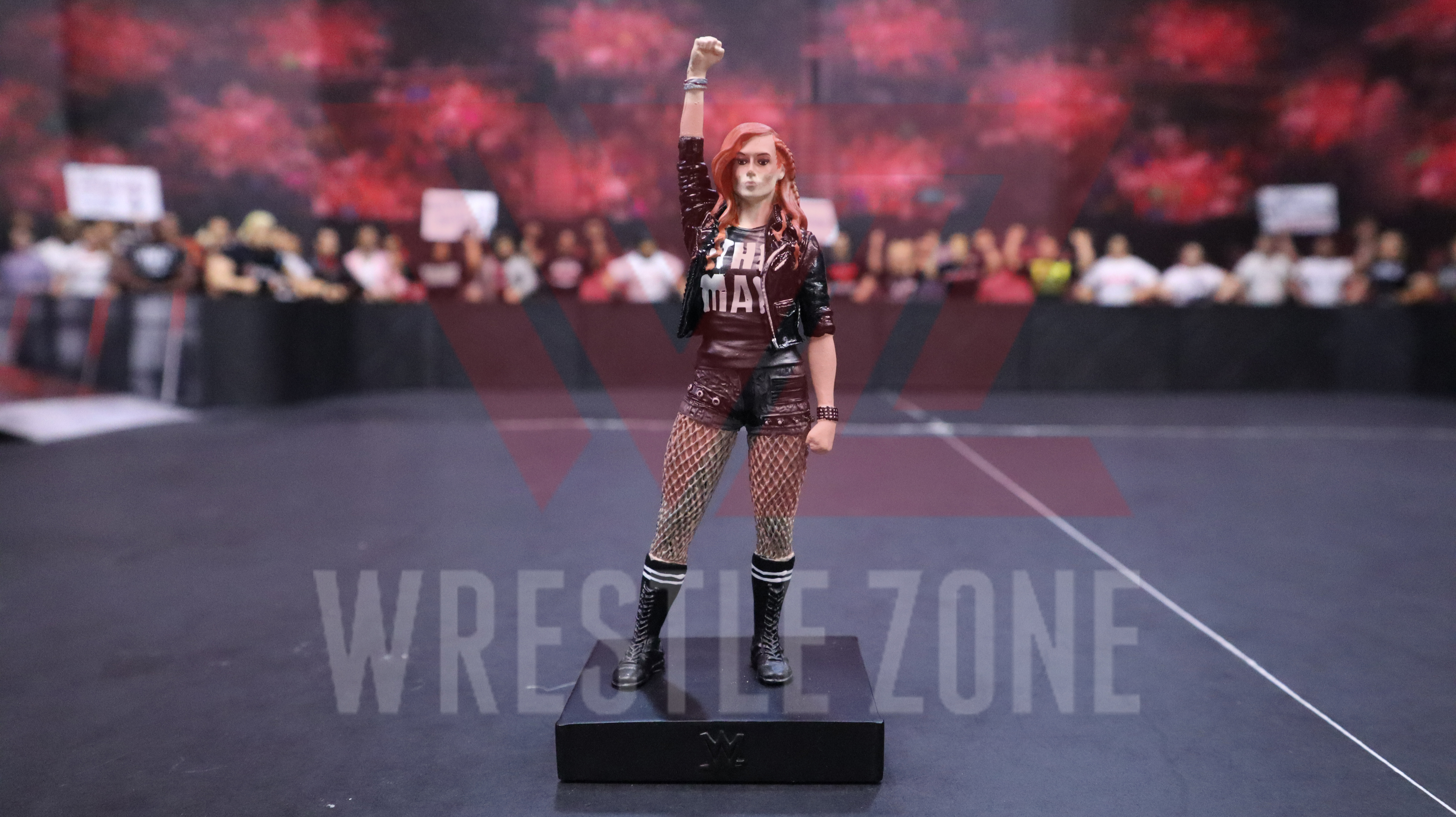 Wz_wwe_herocollector_becky_e