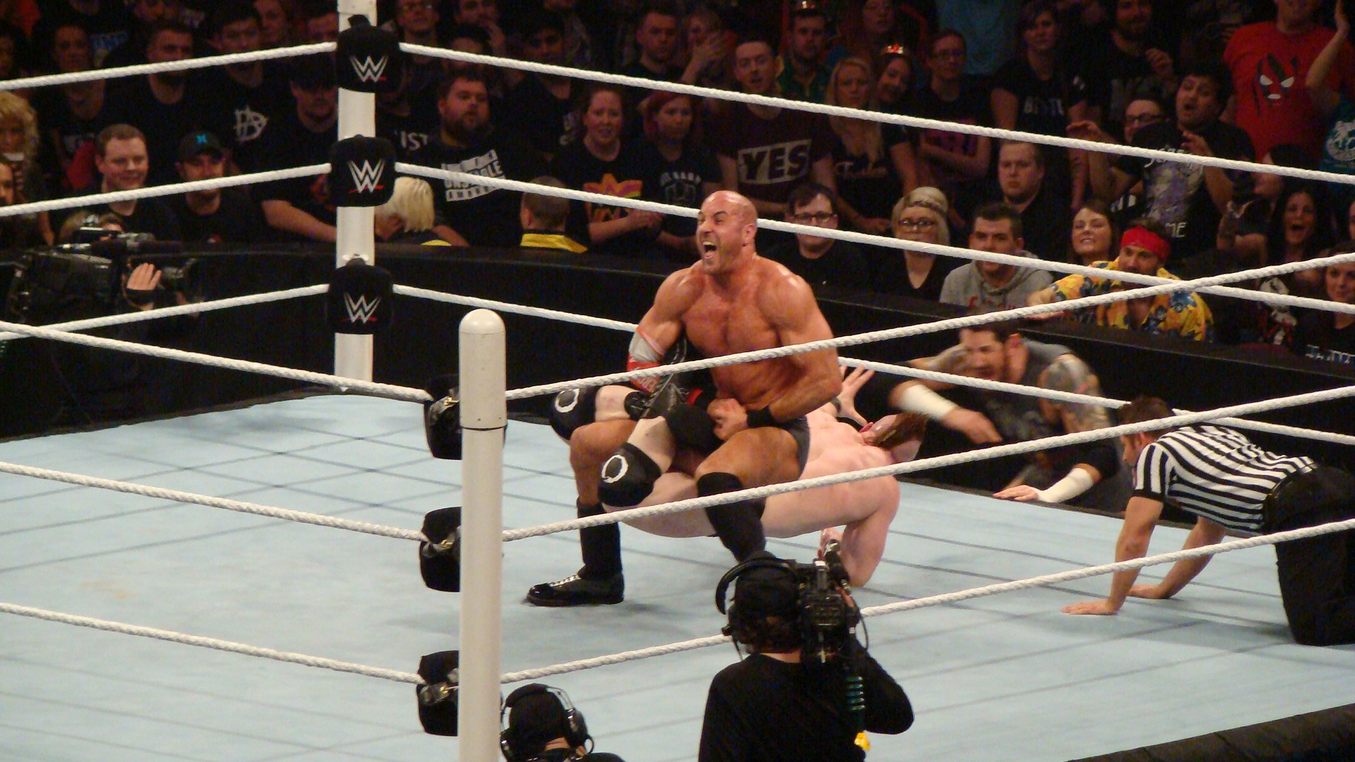 Cesaro vs Sheamus