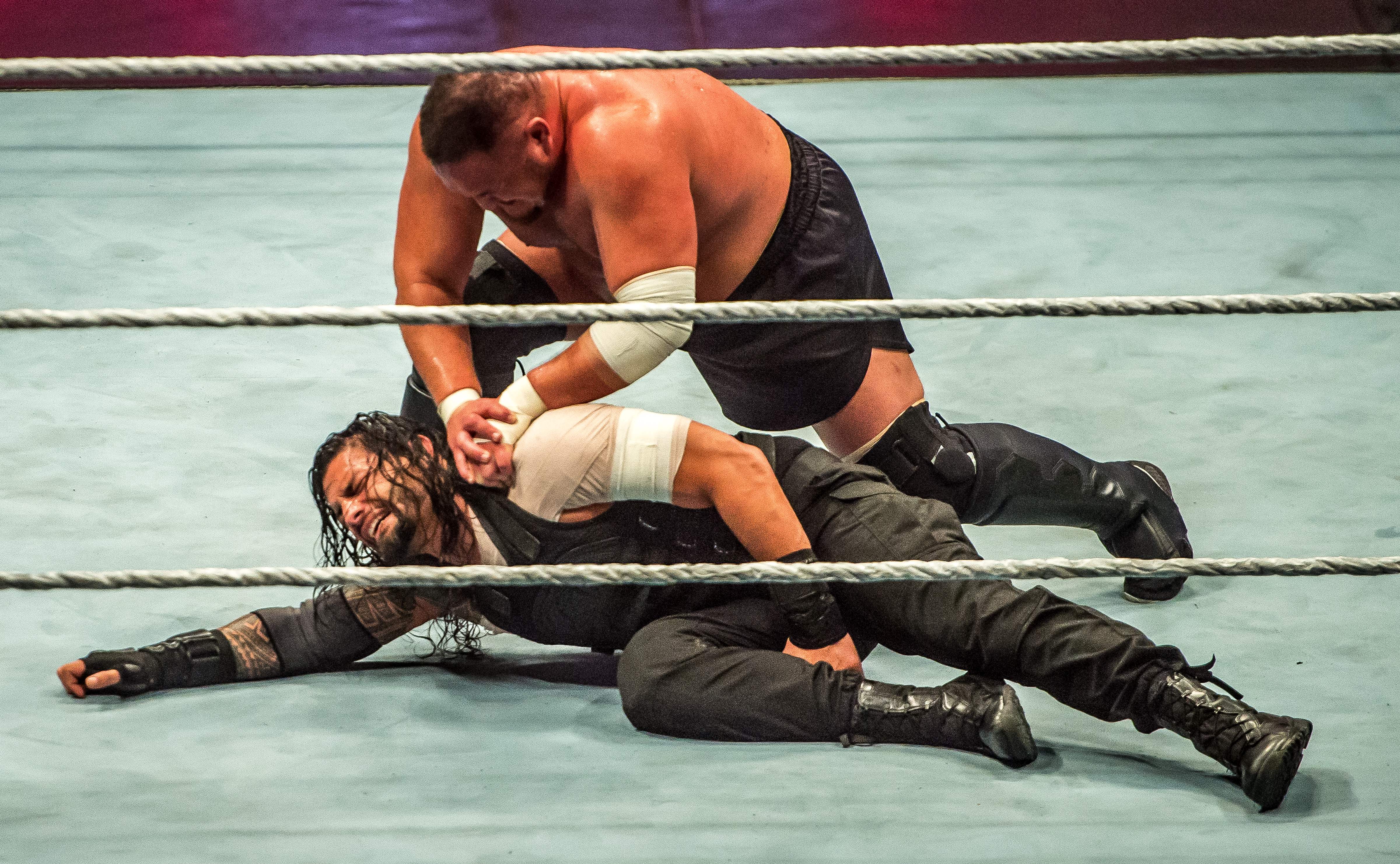 WWE Smackdown London #25